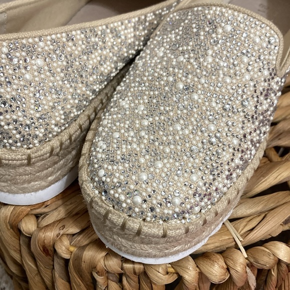 Gianni Bini Women's Sparkling Loafers - Silver and Cream - Picture 13 of 14